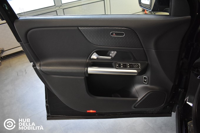 MERCEDES-BENZ GLA 200 d Automatic Progressive Advanced